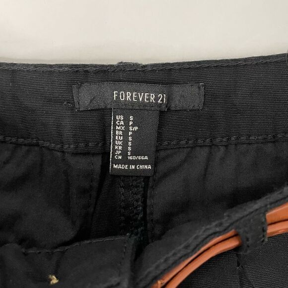 New! Forever 21 | Small | Pockets | Cotton| Shorts - Picture 6 of 12